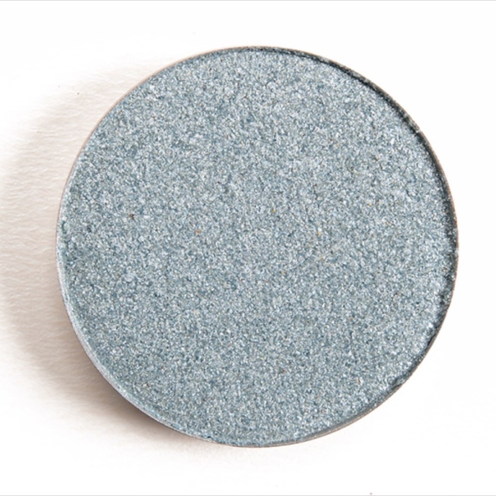 ABH Single Eye Shadow in "Icy"